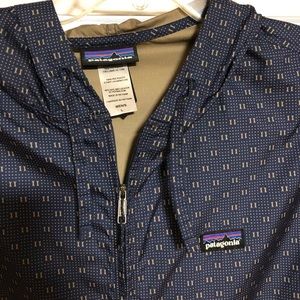 Patagonia Men’s lightweight jacket